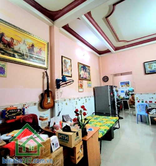 CHỈ 7,1 TỶ – 2 MẶT TIỀN Ô TÔ – 1 TRỤC LÊ VĂN QUỚI – NHÀ 4 TẦNG - 3PN – 3WC Căn nhà hiếm – 2 mặt thoáng – vị trí đẹp, ở sướng, giá cực hợp lý! Kết cấu: 4 tầng (4 tầng (trệt + lửng + 2 lầu). Công năng: 3PN – 3WC. Nhà xây kiên cố, tâm huyết – sơn nhẹ là như 