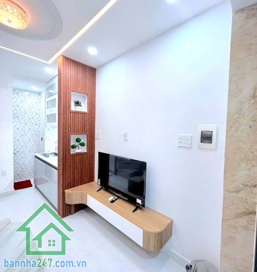 CHỈ 2,35 TỶ - NHÀ LŨY BÁN BÍCH – NHÀ MỚI 3 TẦNG – FULL NỘI THẤT - 2PN - 3WC Nhà mới đẹp, dọn vào ở ngay Vị trí: Lũy Bán Bích, Quận Tân Phú – giáp Quận 11, Quận 6 DTSD: 52m² – 3 tầng kiên cố. Kết cấu: 1 trệt 2 lầu - 2PN rộng rãi – 3WC riêng biệt