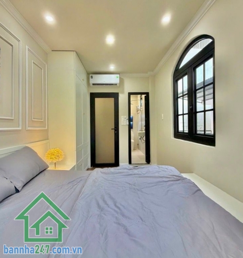 CHỈ 5,15 TỶ – PHẠM VĂN ĐỒNG, BÌNH THẠNH – LÔ GÓC 2 MẶT THOÁNG – 4 TẦNG - 3PN master – 4WC – PK – bếp Căn nhà “siêu phẩm” hiếm – 2 mặt tiền hẻm – full nội thất Mob 0933144037