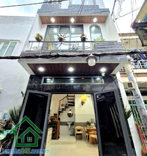 CHỈ 4,85 TỶ – NHÀ 3 TẦNG ĐÚC KIÊN CỐ – HẺM 4M AN NINH – 2PN 3WC Nhà đẹp gọn gàng, công năng đầy đủ, thích hợp gia đình trẻ mua ở ngay. Diện tích: 3.7 x 5m
