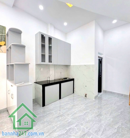 CHỈ 3,79 TỶ - NHÀ MỚI ĐÓN TẾT – HXH 5M ĐẬU TRƯỚC NHÀ – SÁT MẶT TIỀN – NGAY GÒ XOÀI – LÊ VĂN QUỚI – GIÁP TÂN PHÚ - 2PN – 2WC Diện tích: 4 x 8m = 32m² Kết cấu: 1 trệt + 1 lầu. 2PN – 2WC. Phòng khách – bếp gọn gàng. Nhà mới đẹp – thiết kế hiện đại