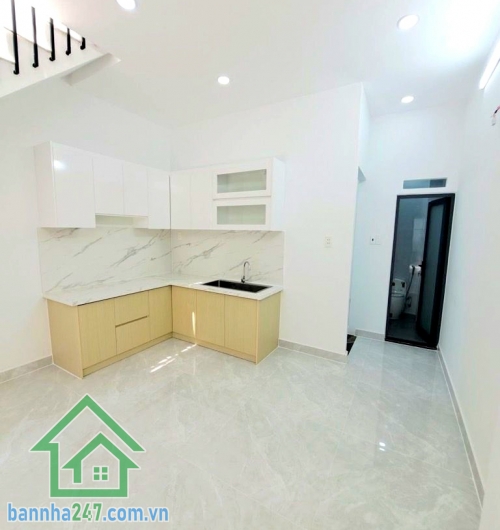 CHỈ 4,99 TỶ – LÊ VĂN QUỚI – NGAY NGÃ 4 BỐN XÃ - HẺM XE HƠI 4M THÔNG – GIÁP TÂN PHÚ – NHÀ MỚI Ở NGAY - 3PN - 2WC Diện tích: 4 x 10m – 40m² Kết cấu: 1 trệt + 1 lầu - 3PN - 2WC