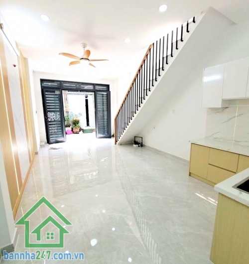 CHỈ 4,99 TỶ – LÊ VĂN QUỚI – NGAY NGÃ 4 BỐN XÃ - HẺM XE HƠI 4M THÔNG – GIÁP TÂN PHÚ – NHÀ MỚI Ở NGAY - 3PN - 2WC Diện tích: 4 x 10m – 40m² Kết cấu: 1 trệt + 1 lầu - 3PN - 2WC