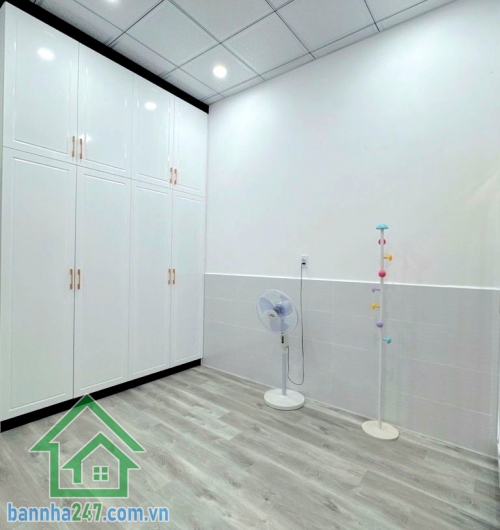 CHỈ 9,9 TỶ - HIẾM – SIÊU PHẨM THOẠI NGỌC HẦU – TÂN PHÚ - KINH DOANH – VĂN PHÒNG CÔNG TY ĐỈNH – DT LỚN 115M²  Diện tích: 4 x 28,5m – 115m² – nở hậu nhẹ, sổ đẹp