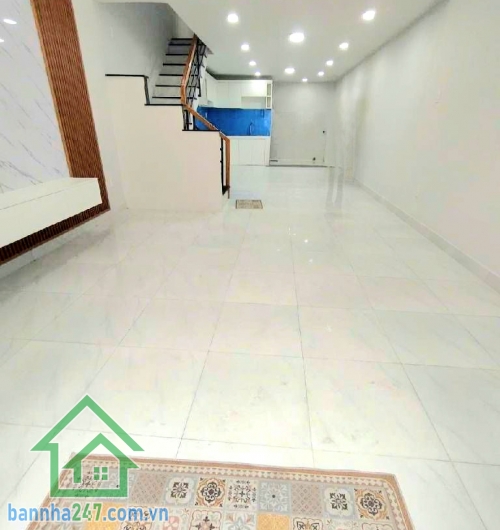 CHỈ 3,53 TỶ – NHÀ ĐẸP Ở NGAY LÊ VĂN KHƯƠNG – HẺM 3.5M THÔNG - 44,9m² (4x11,3)m - 2PN 2WC Diện tích: 4 x 11,3m = 44,9m² Kết cấu: 2 tầng BTCT kiên cố 2PN – 2WC