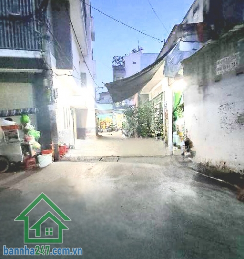 CHỈ 5.15 TỶ - NHÀ CHÍNH CHỦ GẤP BÁN - TRƯỜNG CHINH TÂN BÌNH - HXH ĐỖ CỔNG - DT: 40,9M² - CẤP - TIỆN XÂY MỚI. Cơ hội sở hữu nhà khu trung tâm với mức giá dễ tiếp cận, thích hợp xây mới theo nhu cầu hoặc đầu tư giữ tài sản.