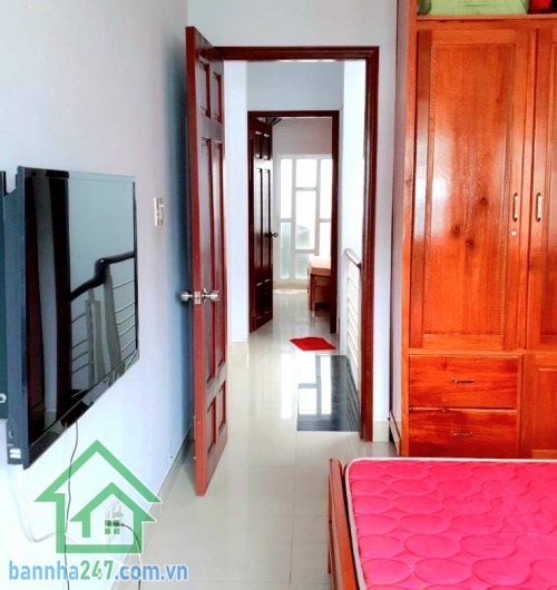 CHỈ 5,2 TỶ - HXH GẦN CHỢ TÂN TRỤ - NGUYỄN SỸ SÁCH - DT: 42M² - 2 PN, 3 WC - TRỆT+ LẦU BTCT  - NHÀ MỚI Ở NGAY   Căn nhà gọn gàng, vị trí thuận tiện, phù hợp gia đình nhỏ hoặc mua giữ tài sản khu Tân Bình. Gần chợ Tân Trụ, tiện sinh hoạt hằng ngày Hẻm xe hơ