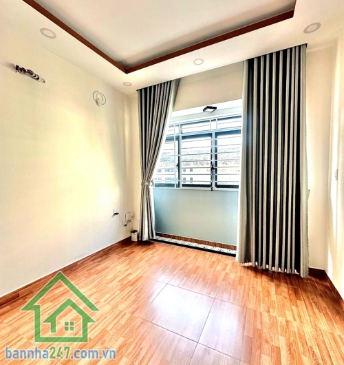 CHỈ 7,45 TỶ (TL) – NHÀ MỚI 4 TẤM – HẺM Ô TÔ ÂU CƠ – LẠC LONG QUÂN - 4PN, 3WC Diện tích 38m² (3,45x11)m, nhà mới xây 1 trệt 2 lầu + sân thượng trước sau, hoàn công đủ