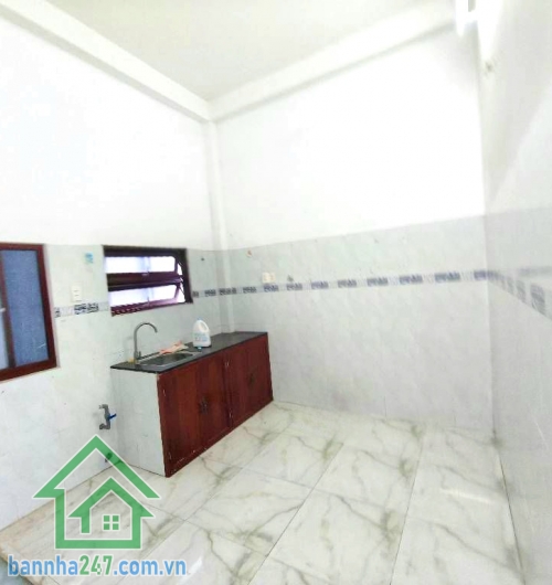 CHỈ 5,2 TỶ - NHÀ 3 TẦNG – NGAY NGÃ TƯ THOẠI NGỌC HẦU & LŨY BÁN BÍCH – DÒNG TIỀN 16,5TR/THÁNG - 3 phòng riêng biệt, mỗi phòng gồm 1 PN + 1 bếp + 1 WC - Vị trí đắc địa: Ngay ngã tư Thoại Ngọc Hầu – Lũy Bán Bích, khu dân cư sầm uất, nhu cầu thuê cao