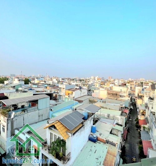 CHỈ 6,5 TỶ – SIÊU PHẨM NHÀ PHỐ 5 TẦNG – GIÁP TÊN LỬA- Ô TÔ NGỦ TRONG NHÀ – NHÀ MỚI BTCT – KHU VIP Diện tích: 4m x 14m – SỔ VUÔNG ĐẸP, nở hậu nhẹ tài lộc