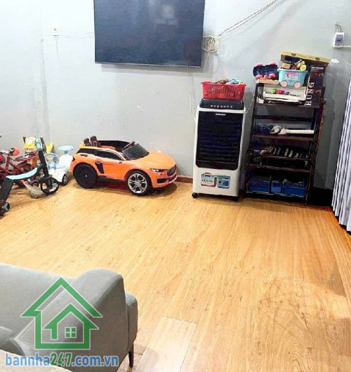 CHỈ 3,9 TỶ – NHÀ ĐẸP 2 TẦNG – NGAY LẠC LONG QUÂN – Ở NGAY HOẶC CHO THUÊ GIỮ TIỀN