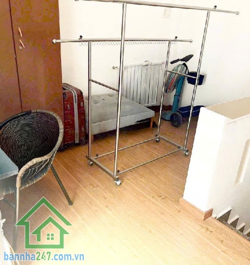 CHỈ 3,9 TỶ – NHÀ ĐẸP 2 TẦNG – NGAY LẠC LONG QUÂN – Ở NGAY HOẶC CHO THUÊ GIỮ TIỀN
