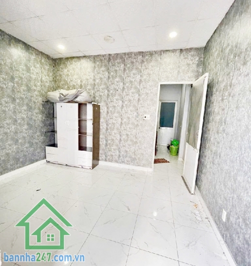 NHÀ ĐẸP 3 TẦNG – HXH TRÁNH NHAU – SÁT SIÊU THỊ AEON TÂN PHÚ - 3PN – 3WC – sân để xe riêng  Diện tích 4x14m – BTCT 3 tầng kiên cố, có sân thượng. 3PN – 3WC – sân để xe riêng 