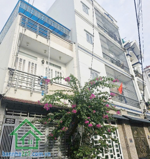CHỈ 5.5 TỶ MTKD HẺM NHỰA 10M – NHÀ 3 TẦNG – 56M² Vị trí vàng: gần Aeon Mall, chợ, trường học, hẻm 10m thông tứ hướng Diện tích 4x14m vuông vức, 1 trệt 1 lầu sân thượng - 2PN rộng, phòng thể dục, sân phơi, 2WC